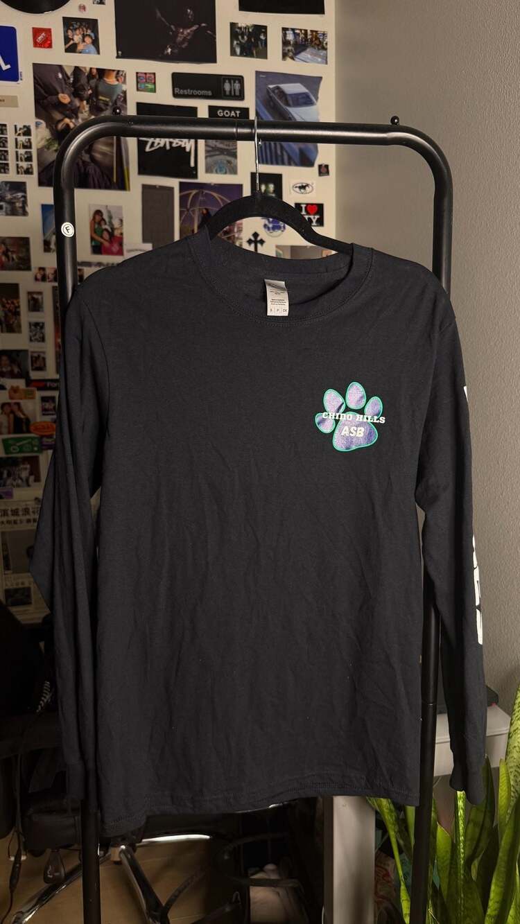 Gildan Chino Hills ASB Huskies Long Sleeve T-Shirt Black Small